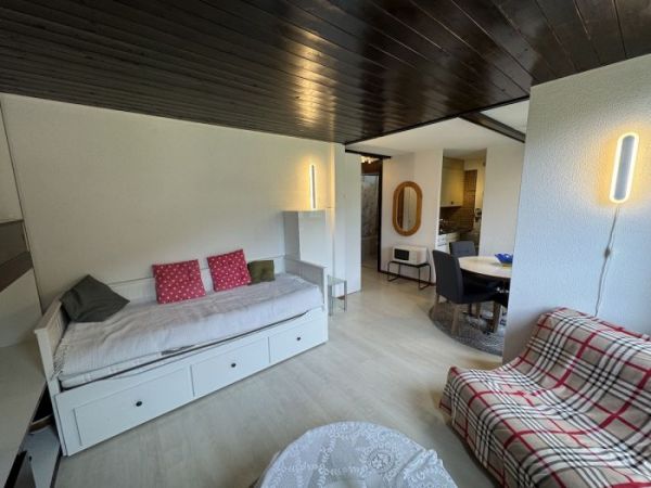 Studio 3118